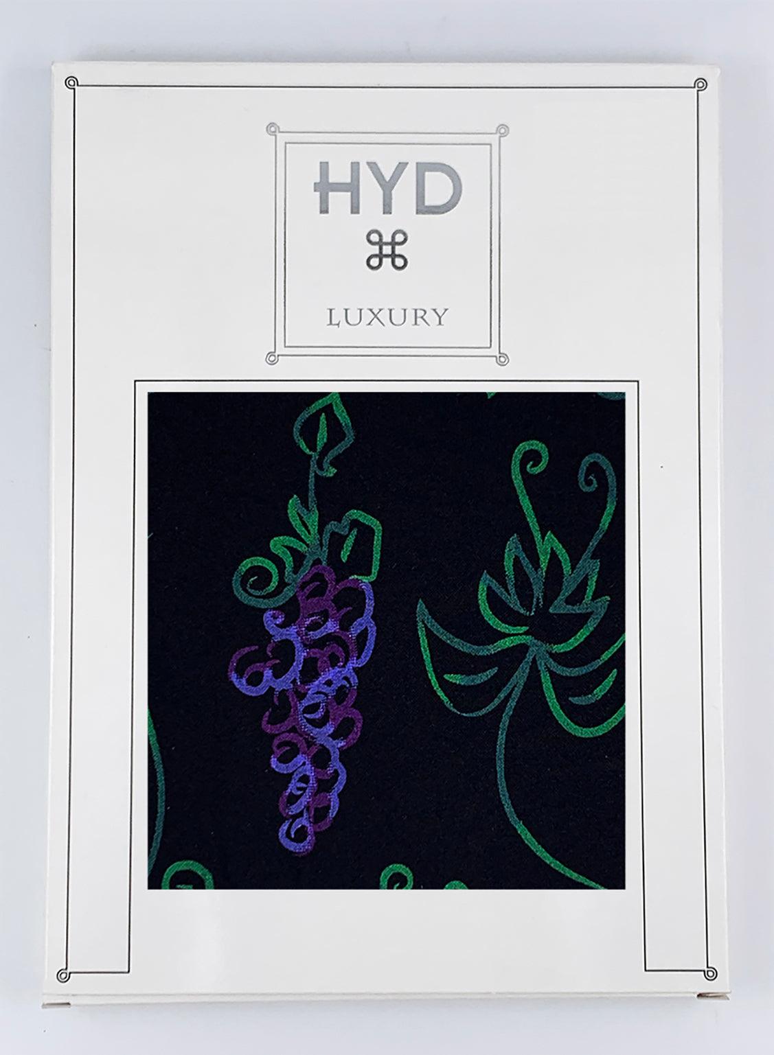 Grapes - BEST LUXURY STYLE AND ITALIAN CULTURE